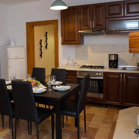 Ferienwohnung Apartman Girasol Pula Exterior foto
