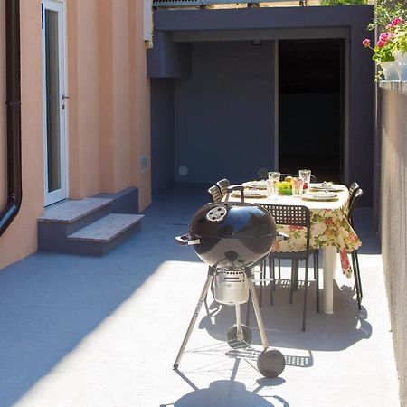 Ferienwohnung Apartman Girasol Pula Exterior foto