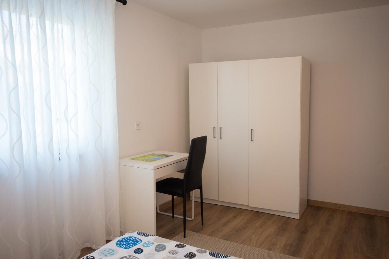 Ferienwohnung Apartman Girasol Pula Exterior foto