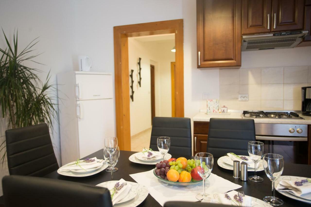 Ferienwohnung Apartman Girasol Pula Exterior foto